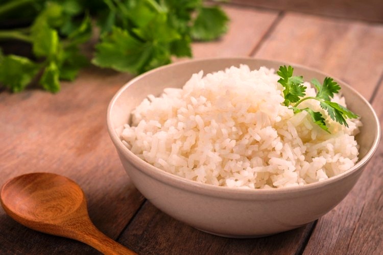 طريقة عمل ارز مفلفل – اتعلمي خطوات تحضير الرز المفلفل في بيتك