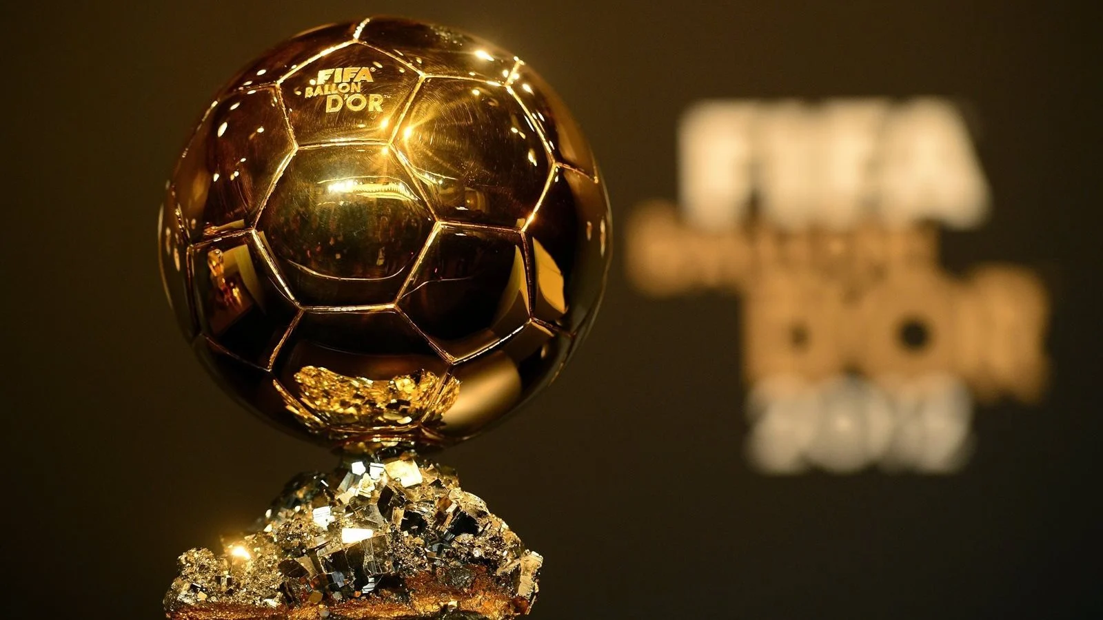 “Ballon d’Or” توقيت حفل الكرة الذهبية 2024 بالمغرب والقنوات الناقلة للحفل علي النايل سات واللاعبين المرشحين